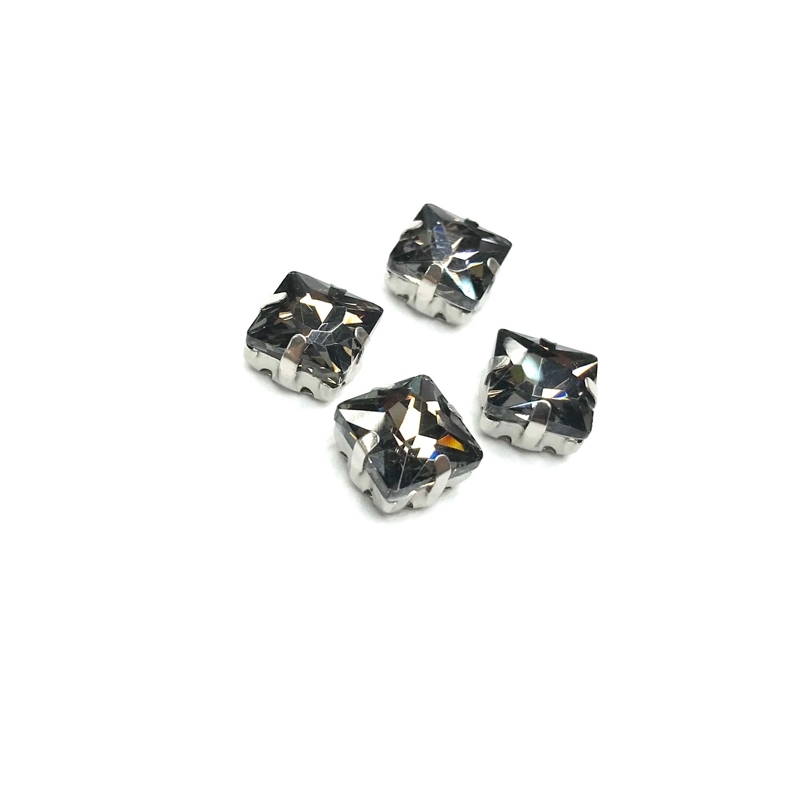 8mm pilkos sp. kristalai sidabro sp. rėmeliuose, 4vnt