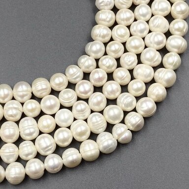 9-10mm natūralūs gėlavandeniai perlai, 36cm juosta 9-10mm natūralūs gėlavandeniai perlai, 36cm juosta