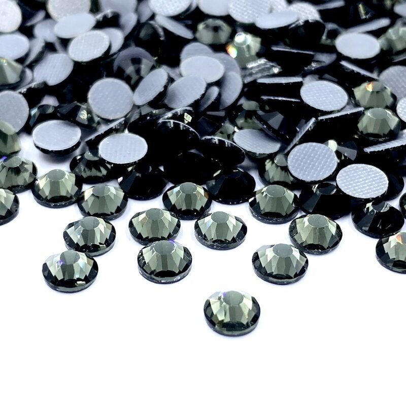 SS6 (2,1-2,2mm) žalsvos sp. hotfix stiklo kristalai, ±720vnt.